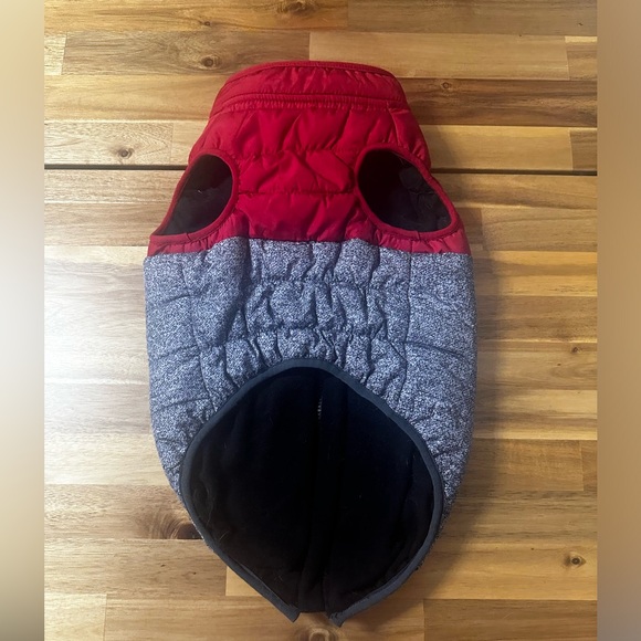 BAILEY AND BELLA Winter Dog Coat w/ Leash Rings (Lg but fits like Sm-Md) - Picture 3 of 6